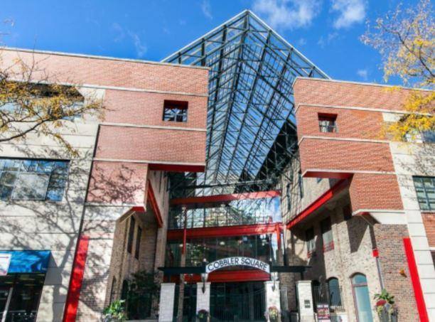 Apartment for rent at 720 S Wells St, Chicago, IL 60605