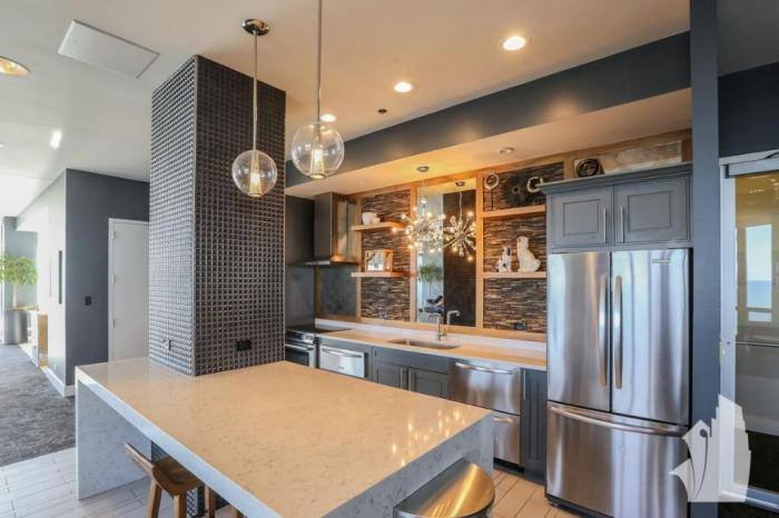 Townhouse for rent at 1730 N Clark St #2410, Chicago, IL 60614