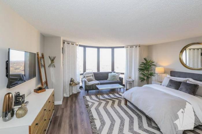 Townhouse for rent at 1730 N Clark St #2410, Chicago, IL 60614