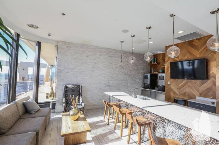 Townhouse for rent at 1730 N Clark St #2410, Chicago, IL 60614