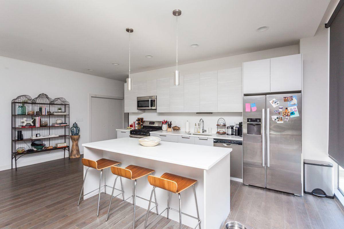 Apartment for rent at 858 N Franklin St #502, Chicago, IL 60610