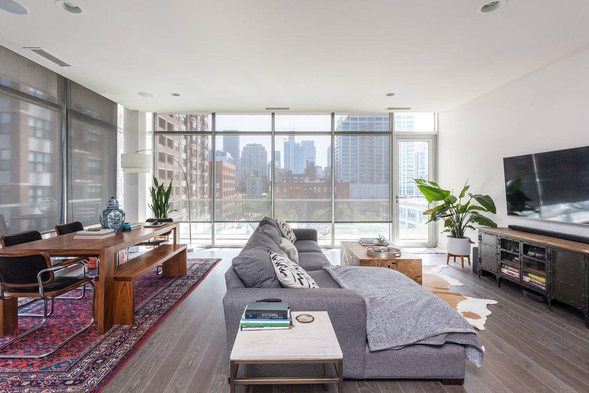 Apartment for rent at 858 N Franklin St #502, Chicago, IL 60610