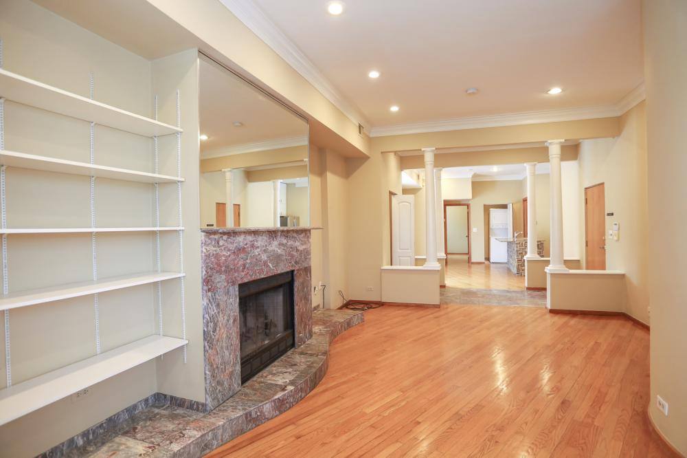 Apartment for rent at 421 W N Ave #3F, Chicago, IL 60610