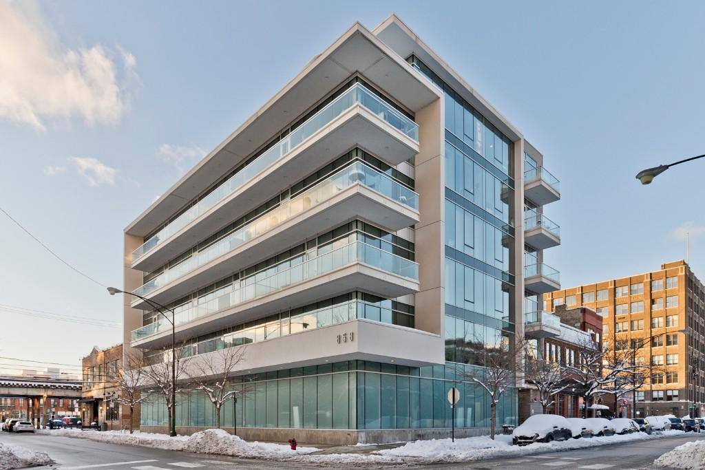 Apartment for rent at 858 N Franklin St #304, Chicago, IL 60610