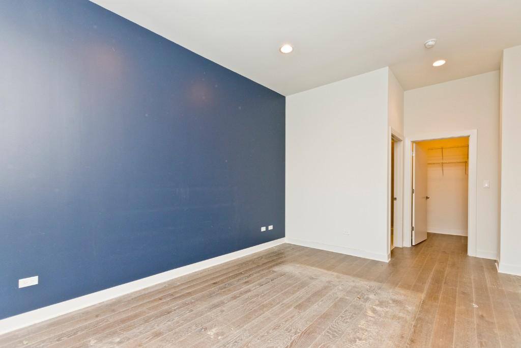 Apartment for rent at 858 N Franklin St #304, Chicago, IL 60610
