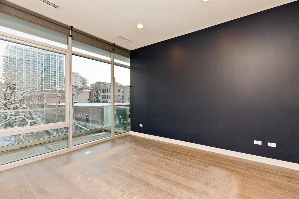 Apartment for rent at 858 N Franklin St #304, Chicago, IL 60610