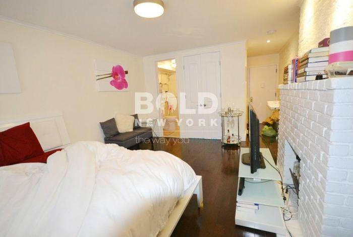 Apartment for rent at 340 E 90th St #3Z, New York, NY 10128