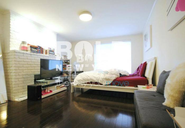Apartment for rent at 340 E 90th St #3Z, New York, NY 10128