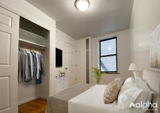 Apartment for rent at 332 E 95 #25, New York, NY 10128