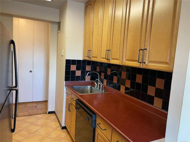 Apartment for rent at 119-49 Union Turnpike #9B, Forest Hills, NY 11375