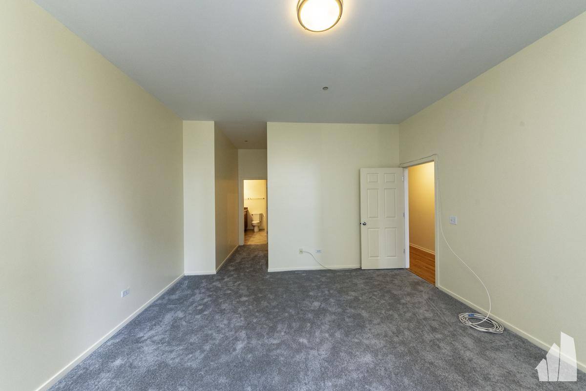 Apartment for rent at 208 W Washington St #1911, Chicago, IL 60606