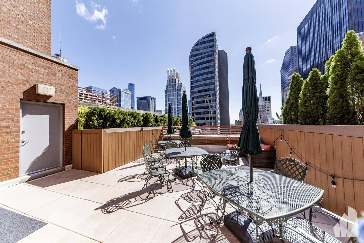 Apartment for rent at 208 W Washington St #1911, Chicago, IL 60606