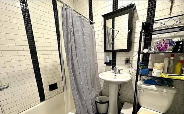 Apartment for rent at 166 Harman #3F, Brooklyn, NY 11221