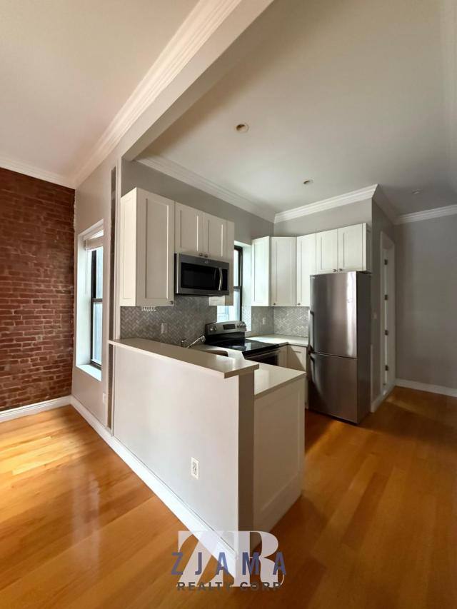 Apartment for rent at 319 Lincoln Place #4L, Brooklyn, NY 11238