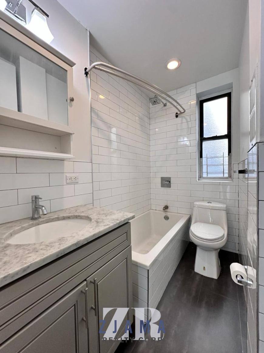 Apartment for rent at 410 Eastern Parkway #3K, Brooklyn, NY 11225