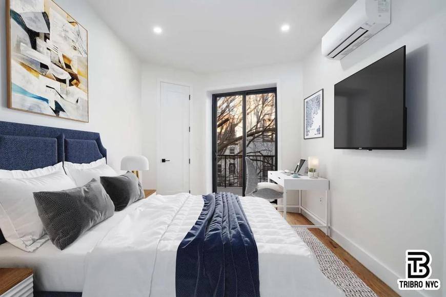 Apartment for rent at 215 S 4th St #2R, Brooklyn, NY 11211