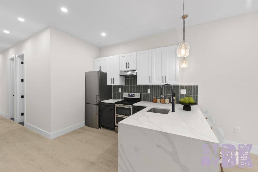 Apartment for rent at 63 Suydam St #1, Brooklyn, NY 11221
