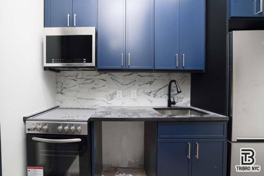 Apartment for rent at 141 Meserole St #4A, Brooklyn, NY 11206