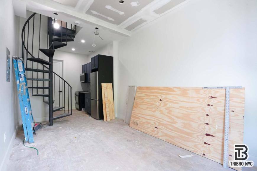 Apartment for rent at 141 Meserole St #4A, Brooklyn, NY 11206
