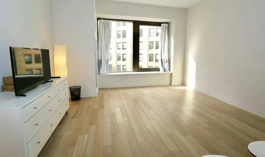 Apartment for rent at 75 Wall St #18I, New York, NY 10005