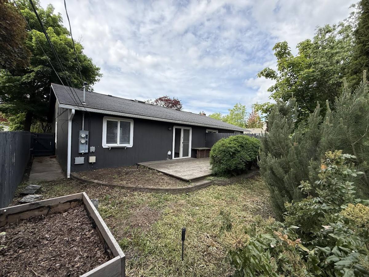 Townhouse for rent at 307 E 4th Ave, Post Falls, ID 83854