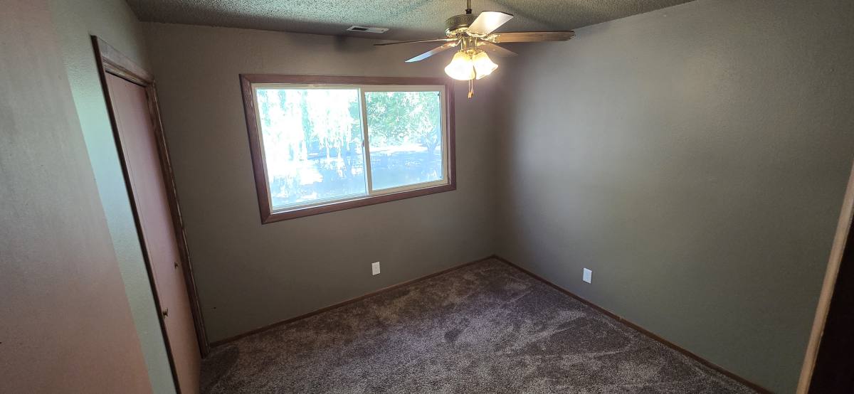House for rent at 637 SE Commerce St, Madras, OR 97741