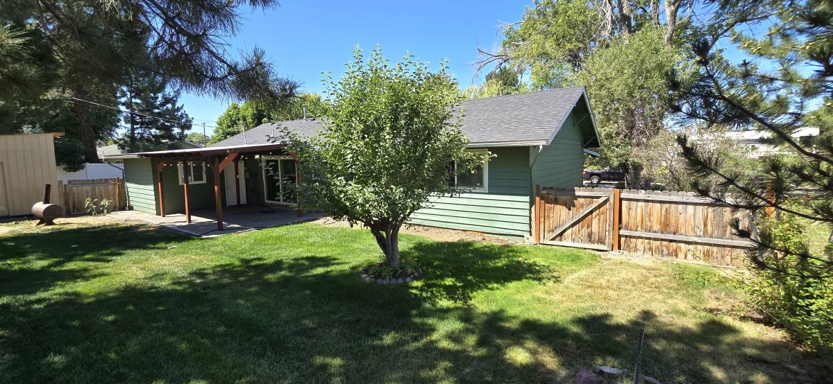 House for rent at 637 SE Commerce St, Madras, OR 97741