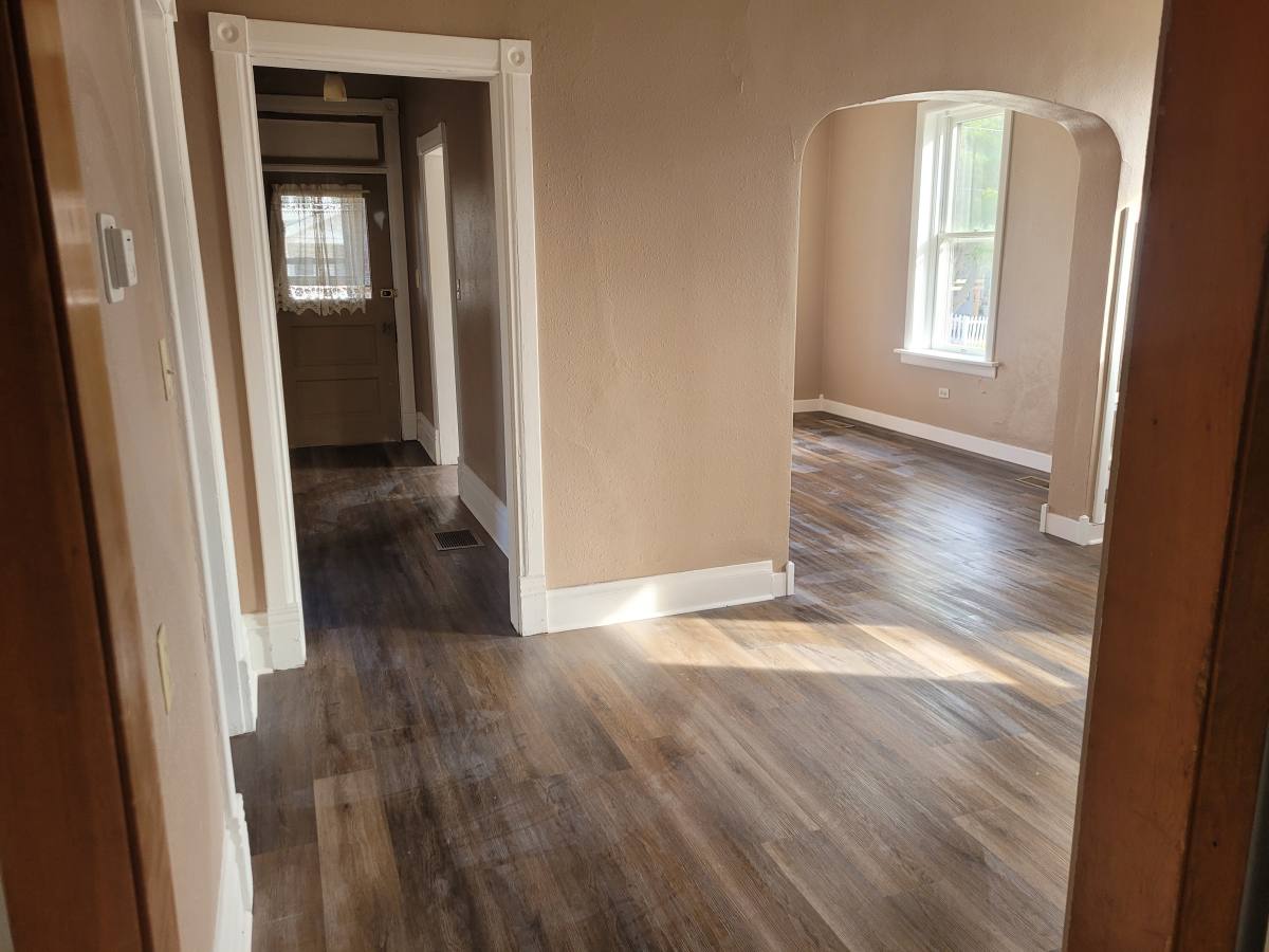 Apartment for rent at 2905 Burden St, Dubuque, IA 52001