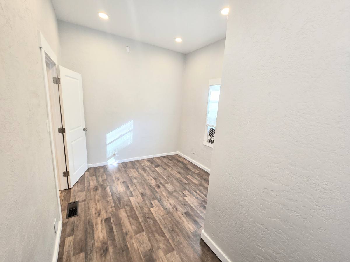 Townhouse for rent at 833 S Edison St, Salt Lake City, UT 84111