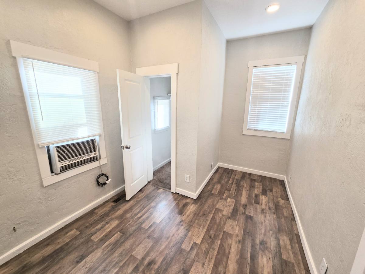 Townhouse for rent at 833 S Edison St, Salt Lake City, UT 84111