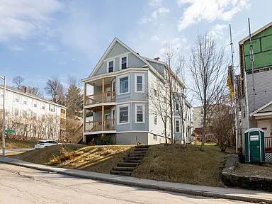 Apartment for rent at 74 Green Hill Parkway, Worcester, MA 01605