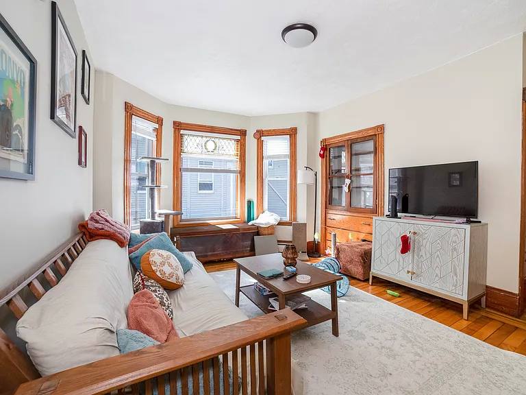 Apartment for rent at 74 Green Hill Parkway, Worcester, MA 01605