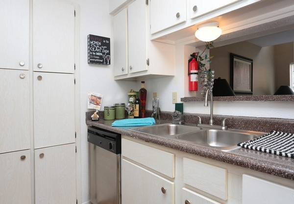 Apartment for rent at Lafayette Green Apartment Homes, 8327 W Tidwell Rd, Houston, TX 77040