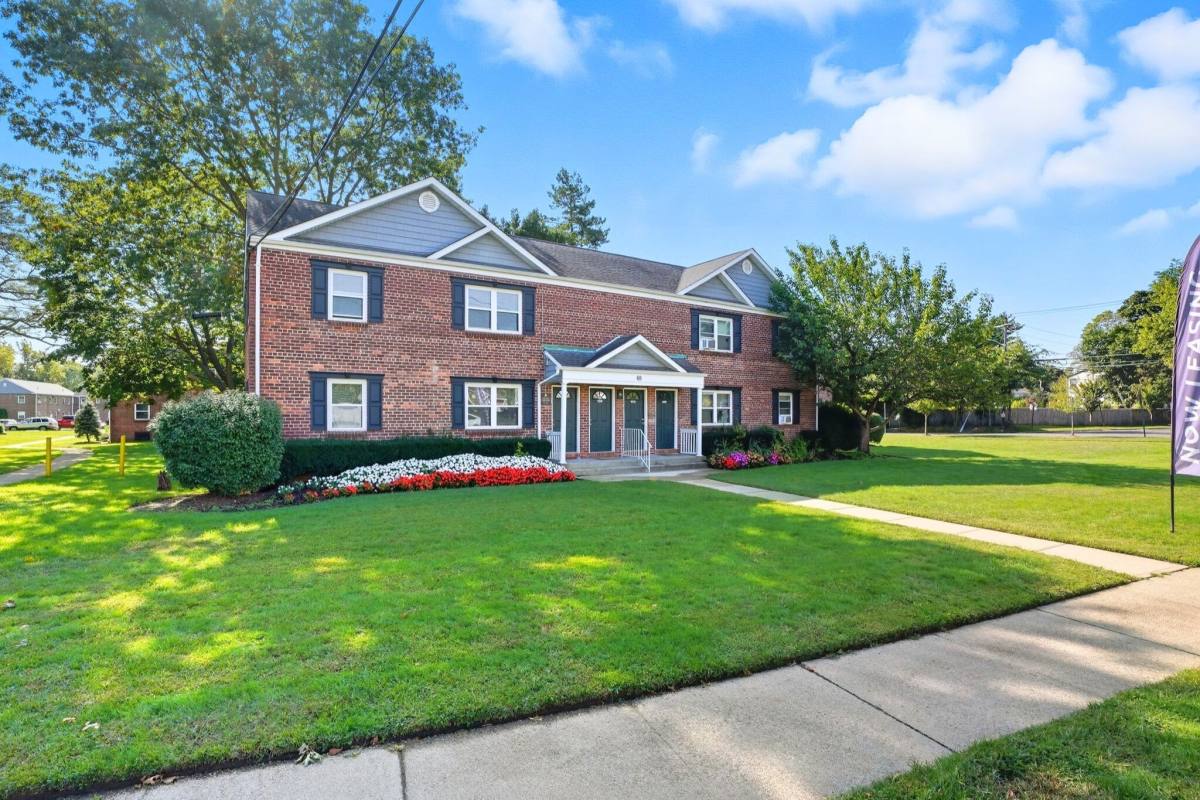 Apartment for rent at Eagle Rock at Huntington Station, 156 E Pulaski Rd, Huntington Station, NY 11746