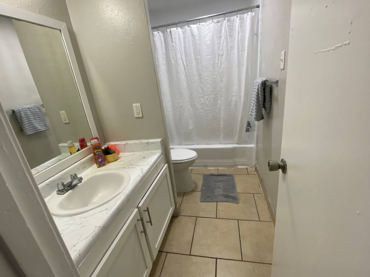Apartment for rent at Encanto, 7132 Lawndale St, Houston, TX 77023