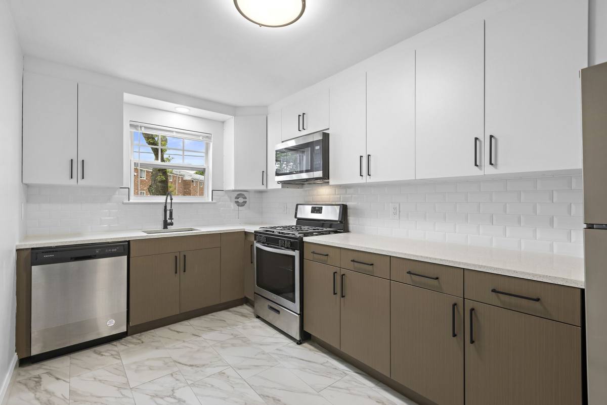 Apartment for rent at Partridge Run, 130 New Rd, Parsippany, NJ 07054