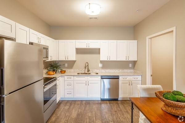 Apartment for rent at Finish Line, 5420 Eight Bells Lane, Louisville, KY 40258