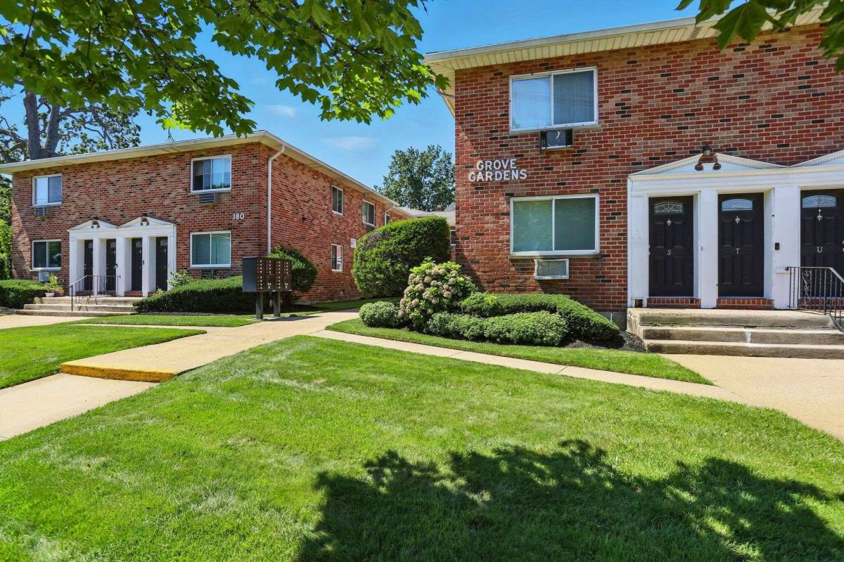 Apartment for rent at Grove Gardens, 180 Guy Lombardo Ave, Freeport, NY 11520