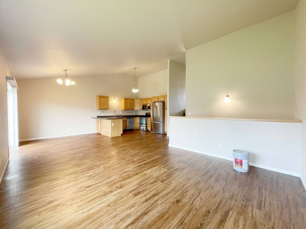 Townhouse for rent at Woodside Townhomes, 1300-1346 35th Ave SE, Minot, ND 58701