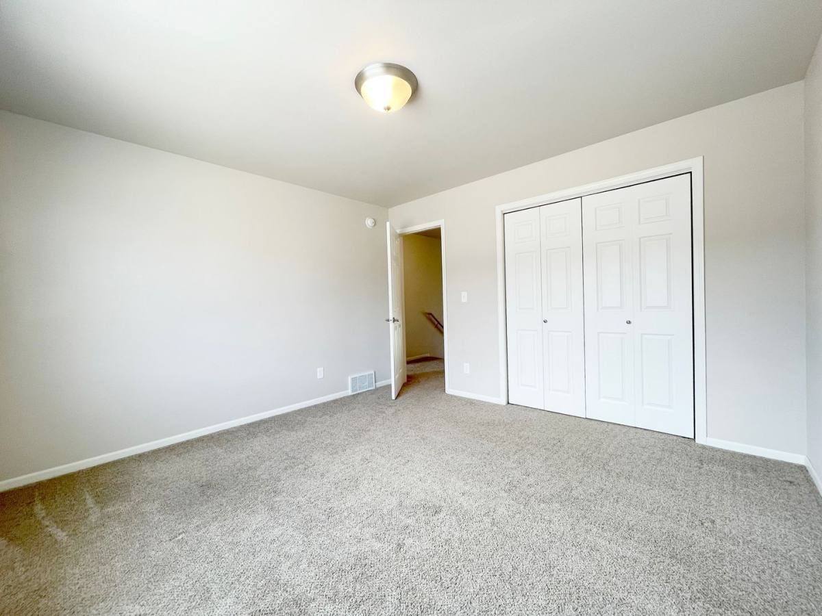 Townhouse for rent at Woodside Townhomes, 1300-1346 35th Ave SE, Minot, ND 58701