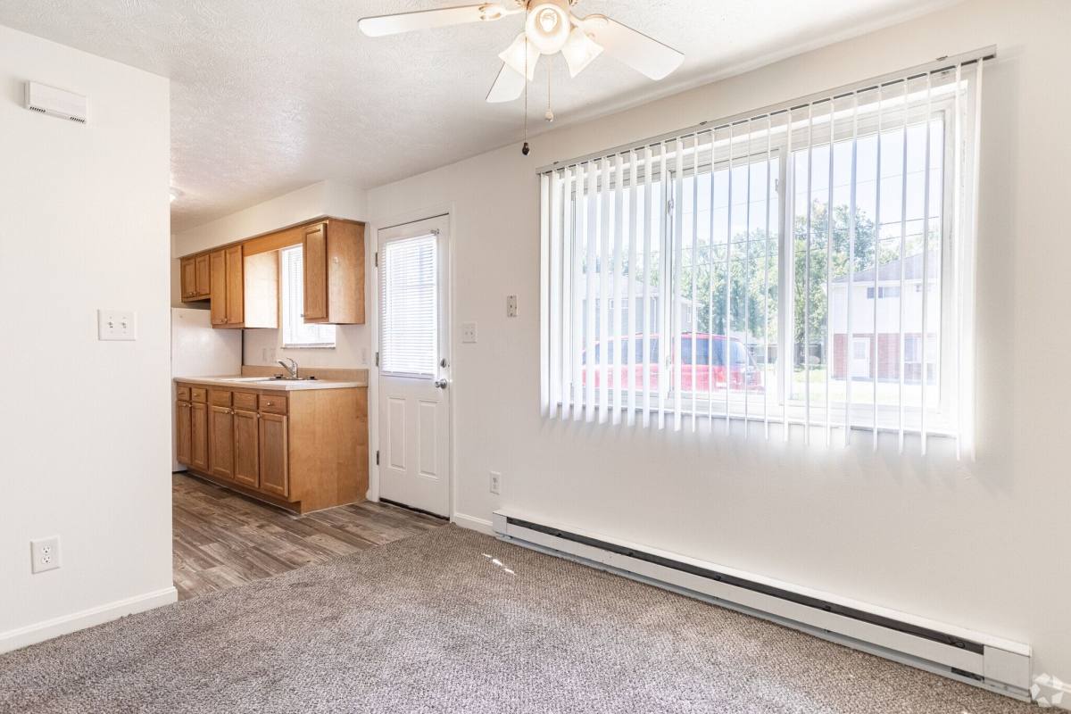 Apartment for rent at Broadmoor, 364-374 Burman Ave #374, Dayton, OH 45426