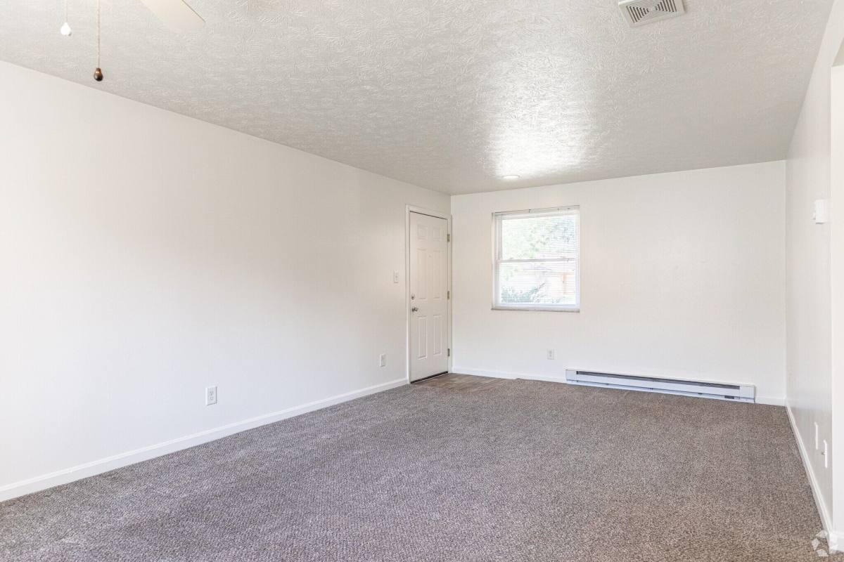 Apartment for rent at Broadmoor, 364-374 Burman Ave #374, Dayton, OH 45426