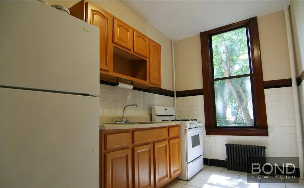 Apartment for rent at 100 Cornelia St #3, Brooklyn, NY 11221