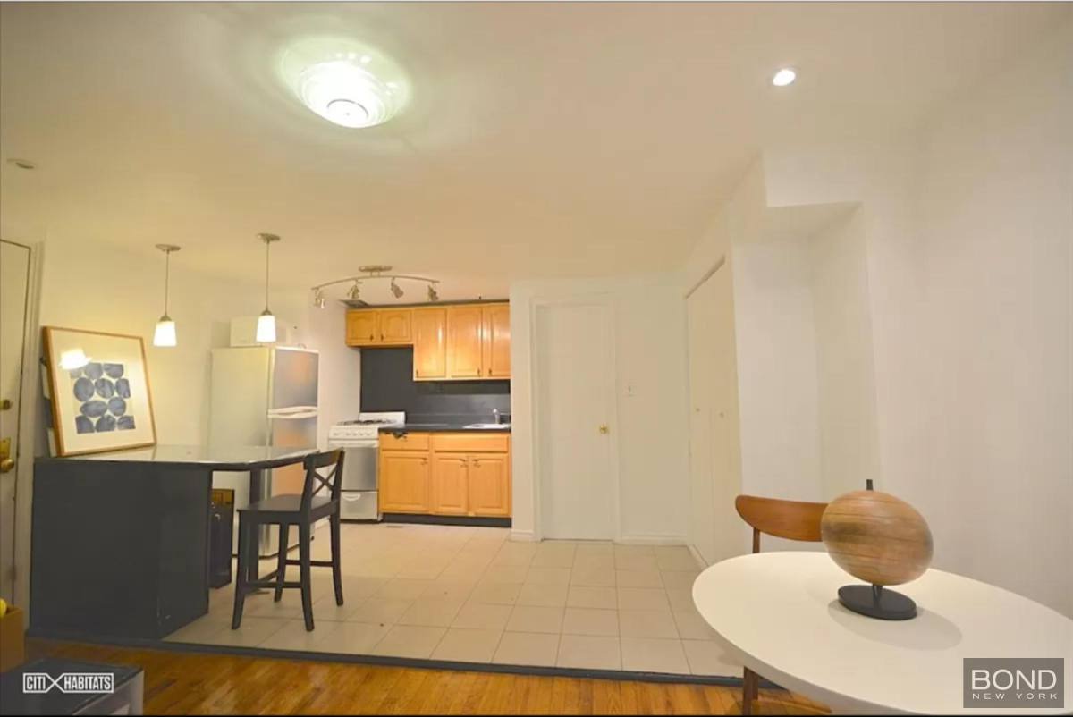 Townhouse for rent at 171 Washington Park #1, Brooklyn, NY 11205