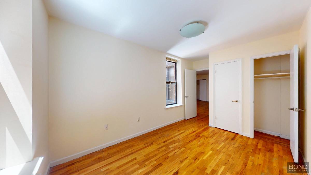 Apartment for rent at 162 W 80th St #2E, New York, NY 10024