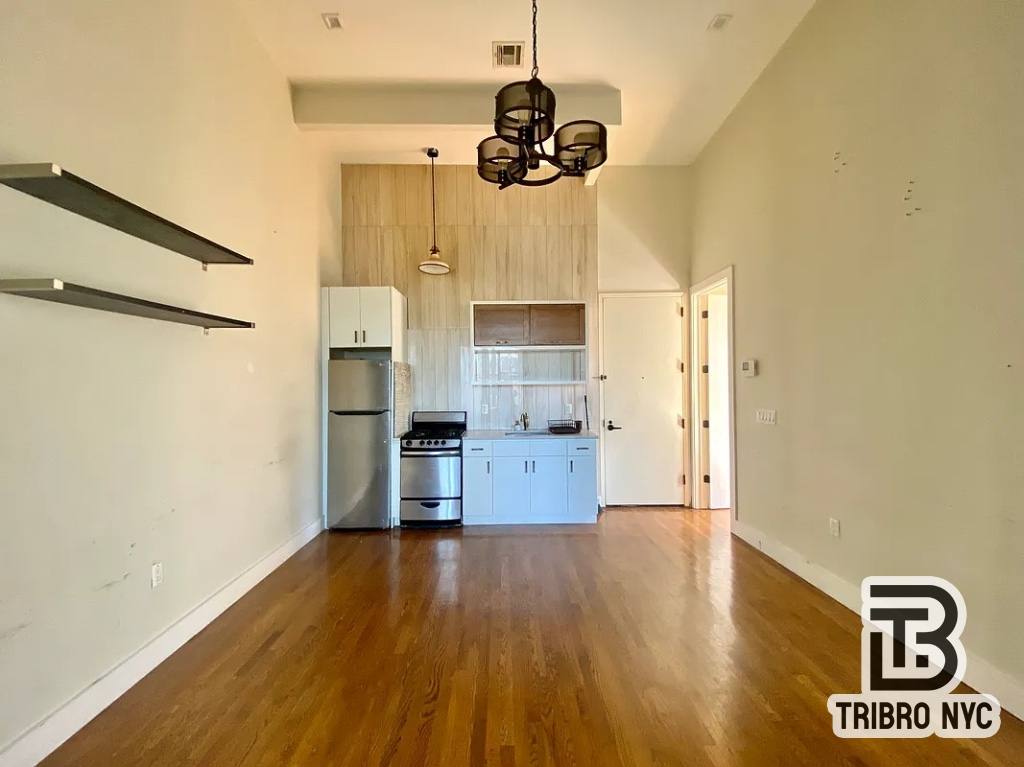 Apartment for rent at 565 Evergreen Ave #3M, Brooklyn, NY 11221
