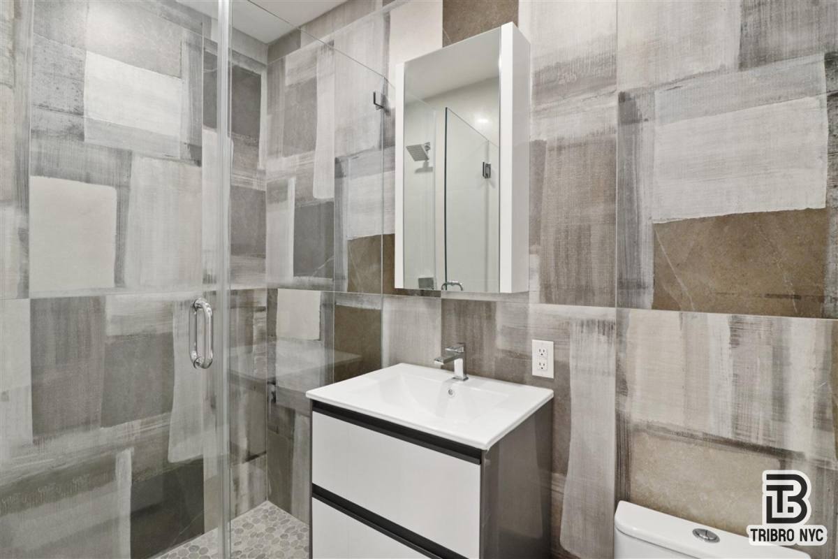 Apartment for rent at 104 Graham #2F, Brooklyn, NY 11206