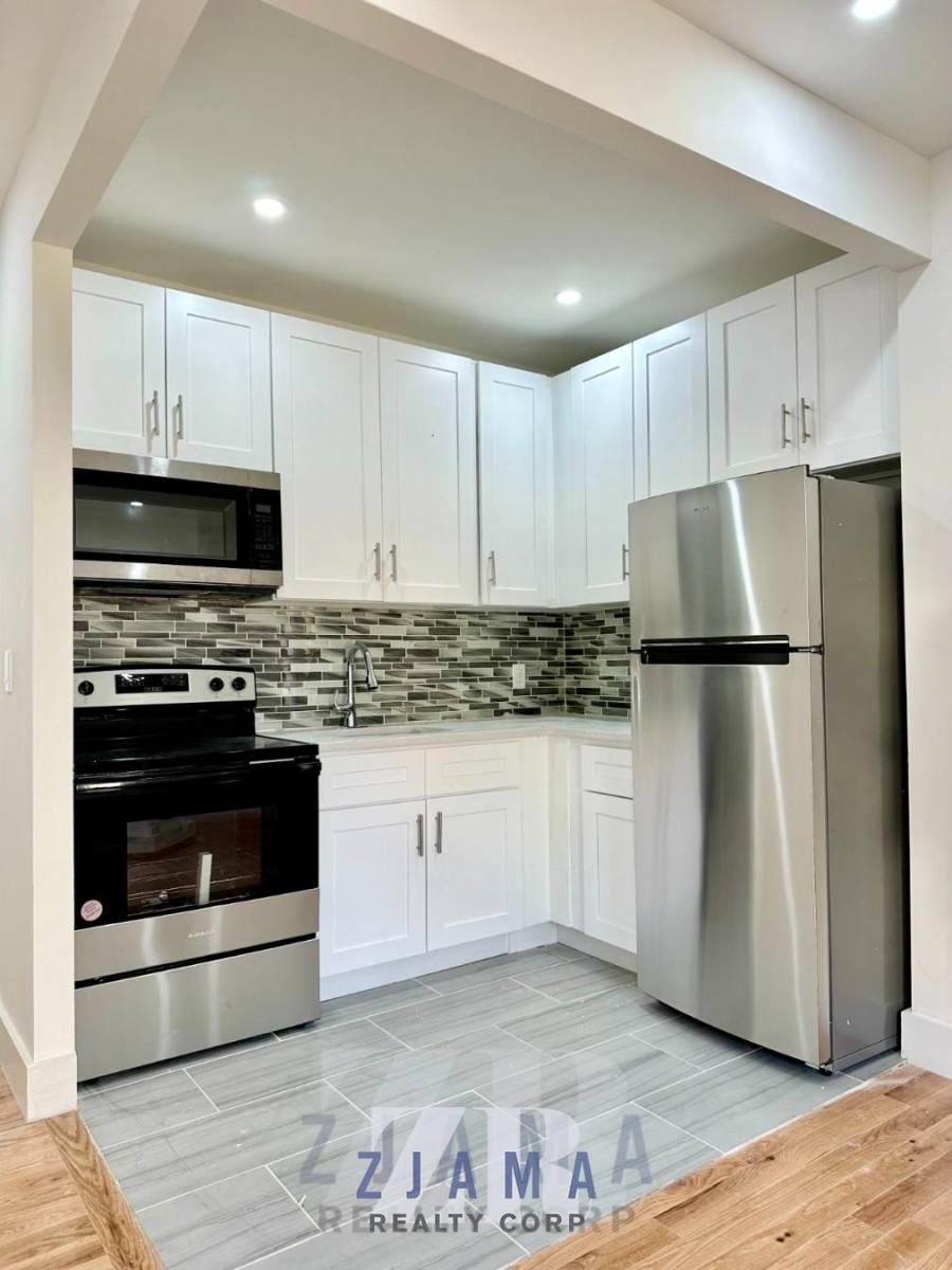 Apartment for rent at 936 4th Ave #2, Brooklyn, NY 11232