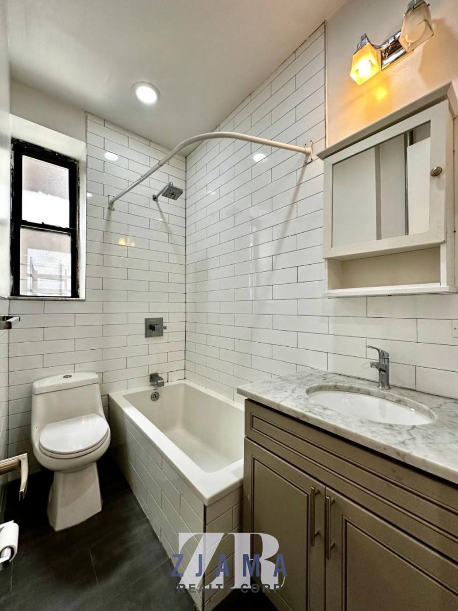 Apartment for rent at 410 Eastern Parkway #1C, Brooklyn, NY 11225