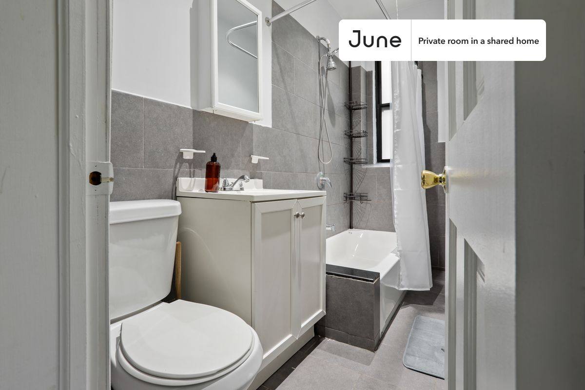 Apartment for rent at 23 E 109th St, New York, NY 10029